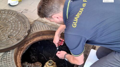 Scafati, sequestrati 10mila litri di gasolio di contrabbando: nei guai un autotrasportatore Scafati, sequestrati 10mila litri di gasolio di contrabbando: nei guai un autotrasportatore