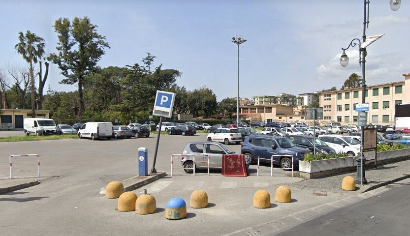 Scafati, turisti nel santuario a Pompei e ladri rubano camper da 100mila euro