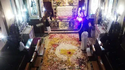 Salerno, martedì l’Alzata del Panno a un mese dei festeggiamenti per la Madonna del Carmine