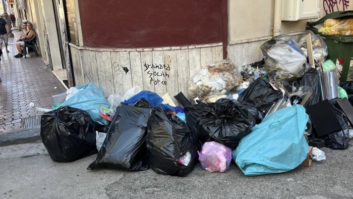 Salerno, la Cgil: Salerno usata come discarica a cielo aperto