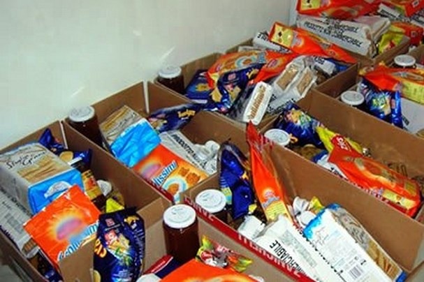 Cava de’ Tirreni, cibo destinato ai poveri tra i rifiuti