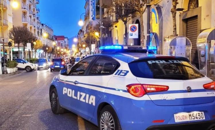 Cinque arresti per spaccio di droga vicino alle scuole