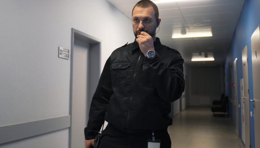 POLIZIA PENITENZIARIA: CARCERIERI O CARCERATI?