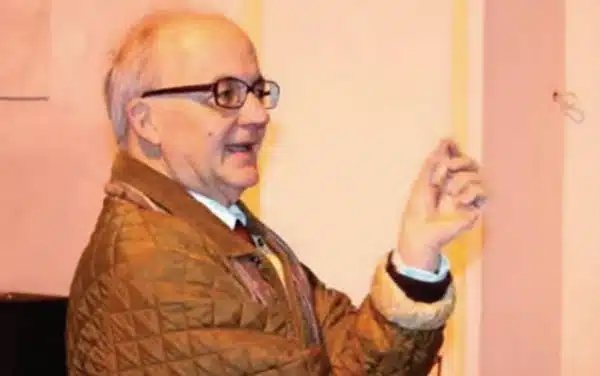 Salerno, muore Franco Tozza: oggi i funerali del docente di filosofia