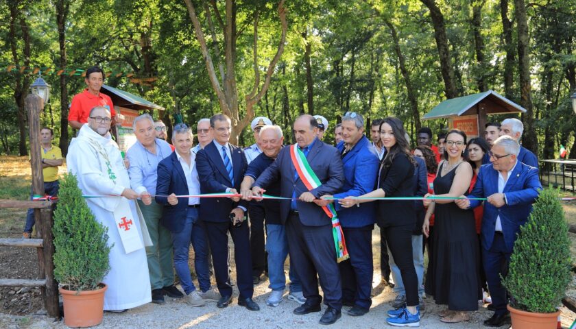 Turismo outdoor e ai giochi sospesi in aria di Parco Avventura Postiglione