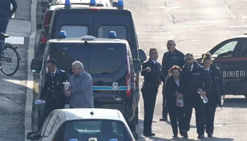 Strage di Erba, niente sconti per Rosa e Olindo: nessuna revisione del processo, restano ergastolani