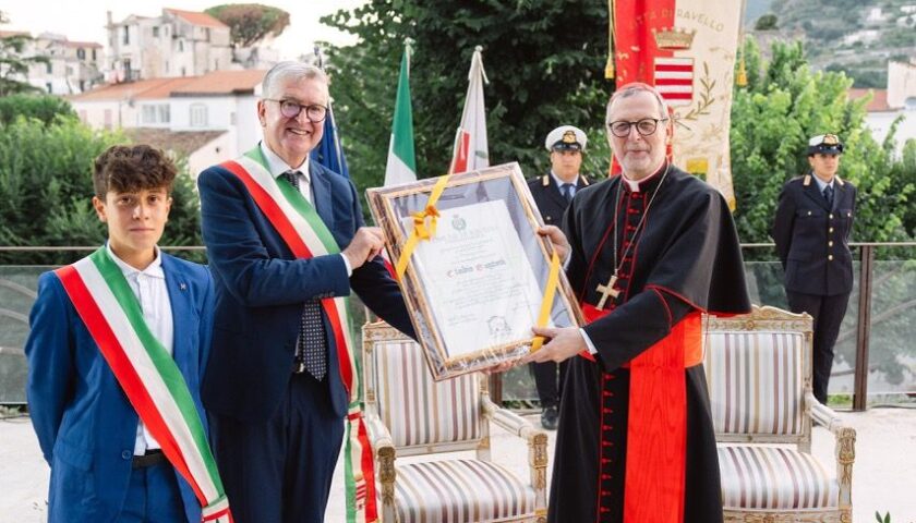 Ravello. Conferita la cittadinanza onoraria al cardinale Claudio Gugerotti