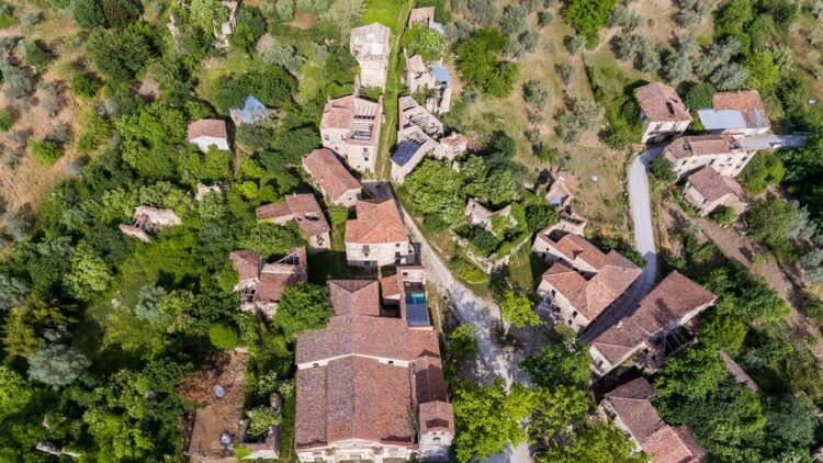 Roscigno, il Comune mette in vendita gli immobili del borgo antico