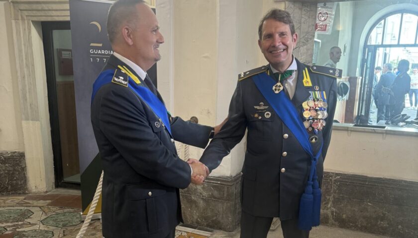 Guardia di Finanza Salerno,  il Generale Carbone al posto del collega De Luca