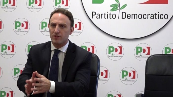 Treni fermi da Battipaglia a Sapri, De Luca porta il caso in Parlamento