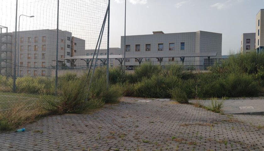 Residenze universitarie Fisciano, campi di calcio a 5 tra degrado e abbandono