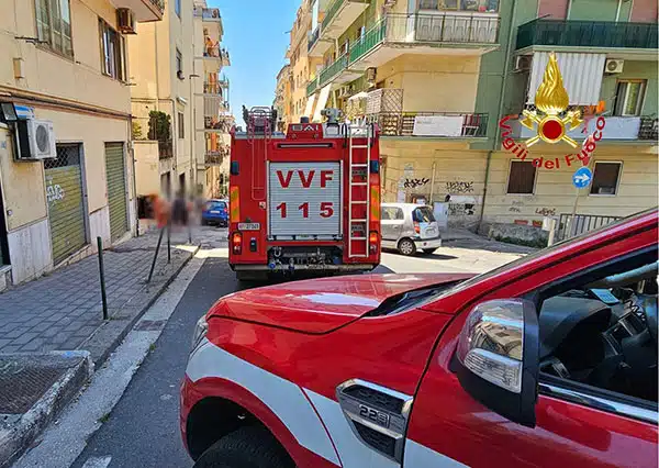 Vigili del fuoco, Uil Pa Salerno: “Aiutateci ad aiutare: pochi uomini e mezzi obsoleti”