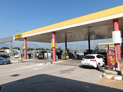 Tragedia in autogrill sull’A2 del Mediterraneo: muore un 37enne