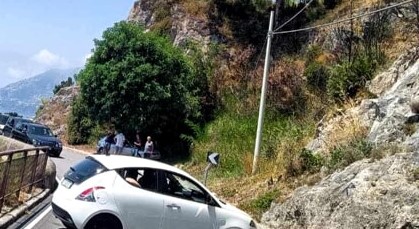 Incidente a Capo d’Orso, centauro trasferito in ospedale a Salerno