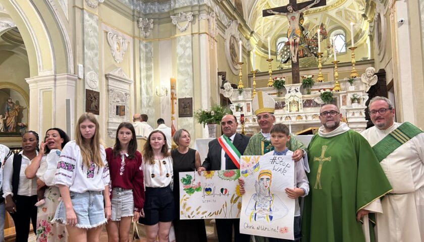 Accoglienza e solidarietà: A Postiglione il battesimo dei bimbi dei centri di accoglienza