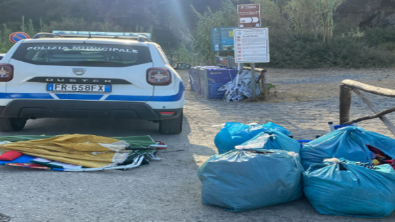 Camerota: controlli e sequestri in spiaggia
