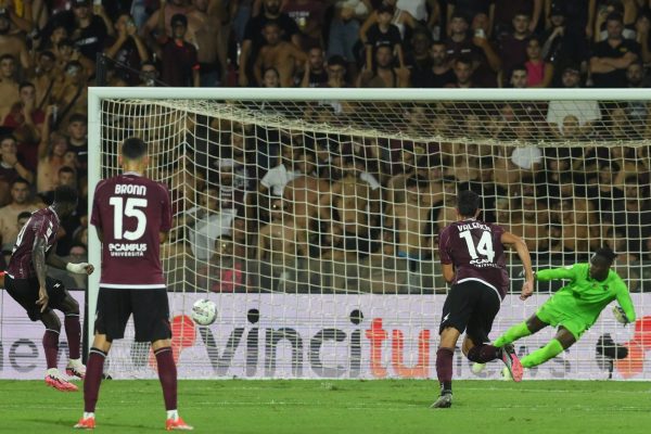La Salernitana agguanta lo Spezia e poi lo batte ai rigori