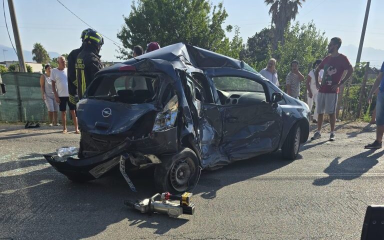 Schianto sulla litoranea: pensionato in coma