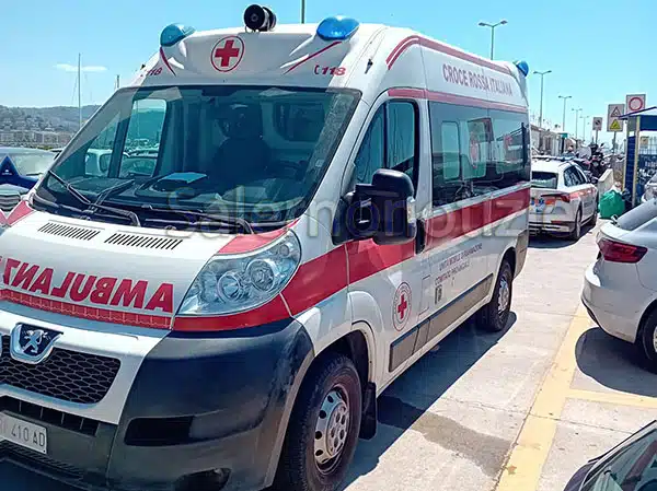 Salerno, shock al Porto: muore dopo malore