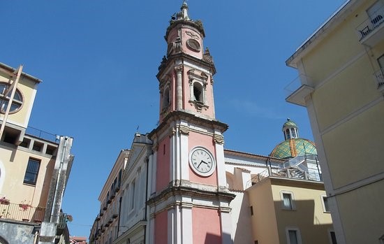 Salerno, chiesa dell’Annunziata fatiscente: lavori alla canonica del priore