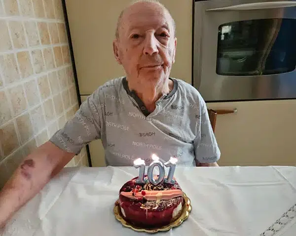 Salerno, festa per i 101 anni di Nicola Dell’Anno