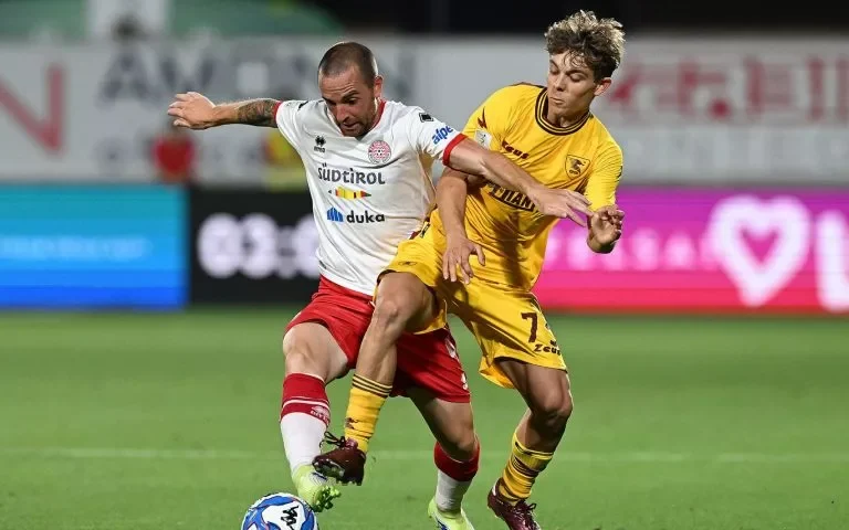 Amaro esordio in trasferta per la Salernitana, beffata nel finale dal Sudtirol