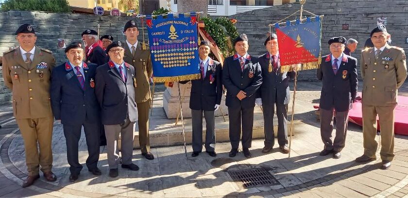 Il 4° reggimento carri partecipa all’81° anniversario della battaglia della ”Montagnola”