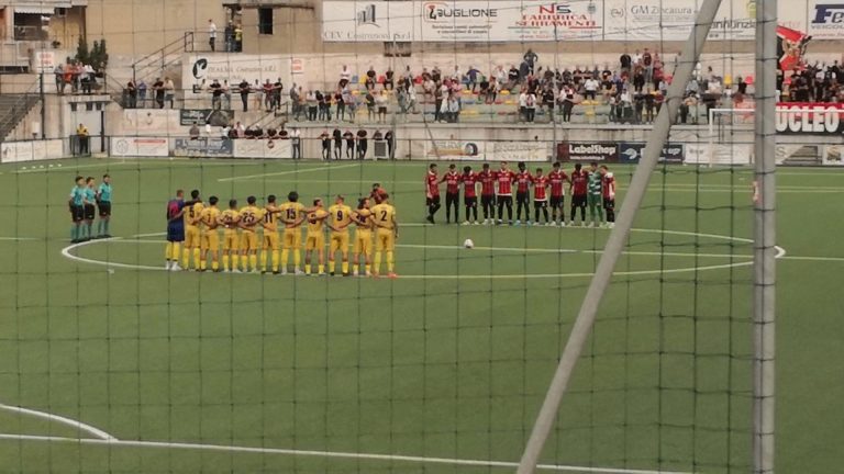 Tifosi del Costa d’Amalfi aggrediti con pietre e spranghe