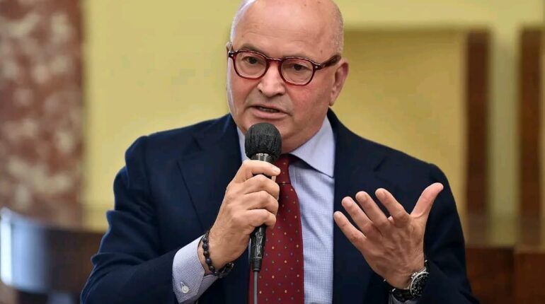 CONSIGLIO COMUNALE SALERNO: FONDI PER MANUTENZIONI CAMPI DI QUARTIERE, IMPIANTI SPORTVI E PISCINE