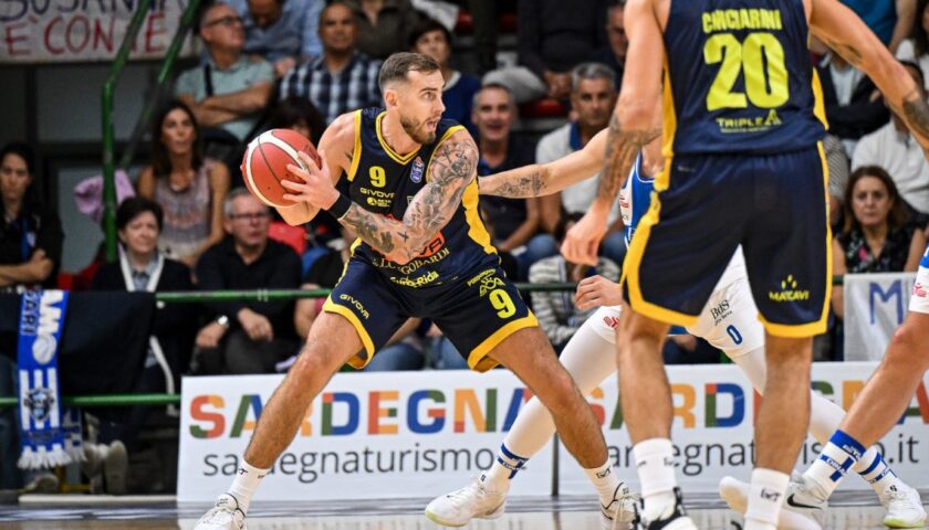 Blitz Givova Scafati all’esordio, espugnata Sassari