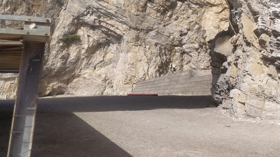 Palinuro, demolito parte di muro “della vergogna” sulla spiaggia dell’Arco Naturale