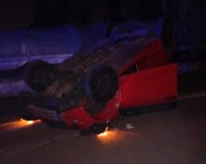 Pontecagnano, si ribalta con l’auto in via Magellano: 49enne ferito e positivo all’alcol test