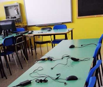Roccapiemonte, rubati 10 computer dall’istituto comprensivo