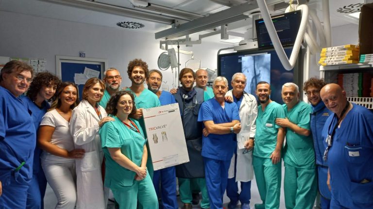 Eboli, eccezionale intervento cardiaco in ospedale
