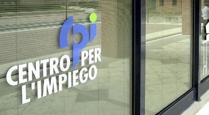 M5S, Saiello: “Centri per l’impiego, Regione proceda allo scorrimento delle graduatorie”