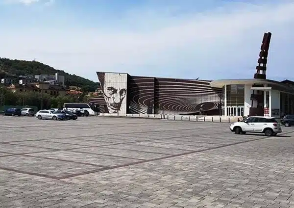 Agropoli, proposta intitolazione di Piazza Mediterraneo al professore Paolo Serra