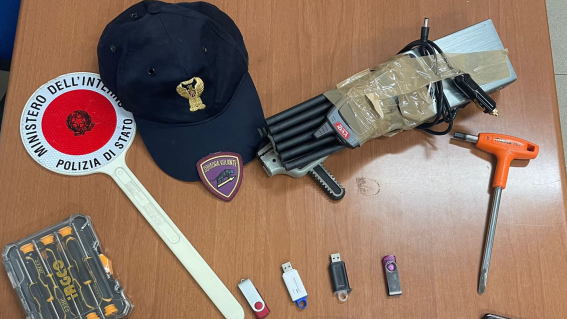 Salerno, rubano Fiat 500 a Torrione e fuggono in autostrada: 4 arresti