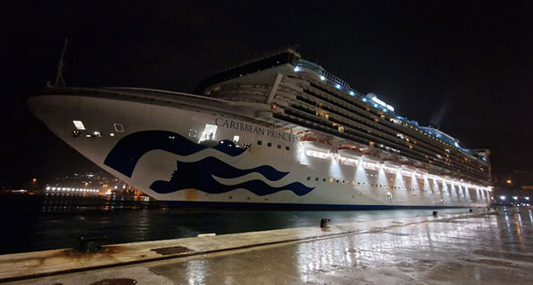 Salerno, attracco all’alba della Caribbean Princess con oltre 3mila crocieristi