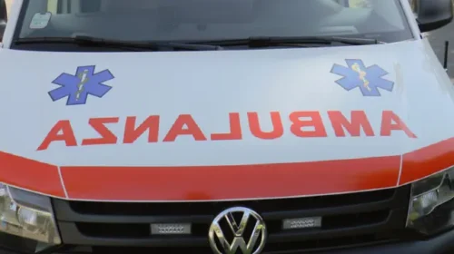 Auto contro muro a Cava de’ Tirreni, tragedia sfiorata