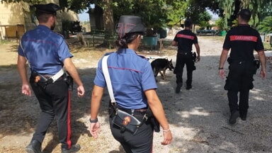 Giro di spaccio a Roma, padre e figlio salernitani nei guai