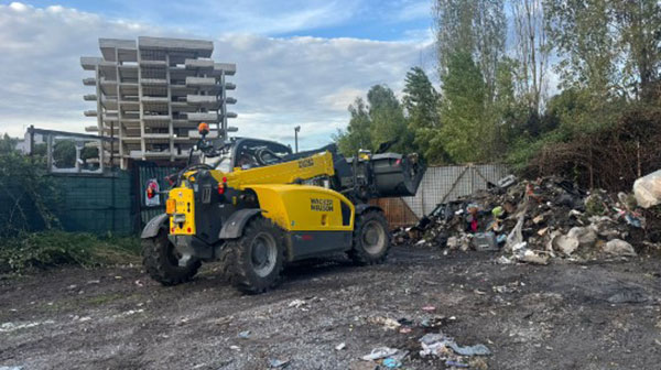 Discarica a Torrione, Salerno Pulita bonifica l’area di via De Filippo