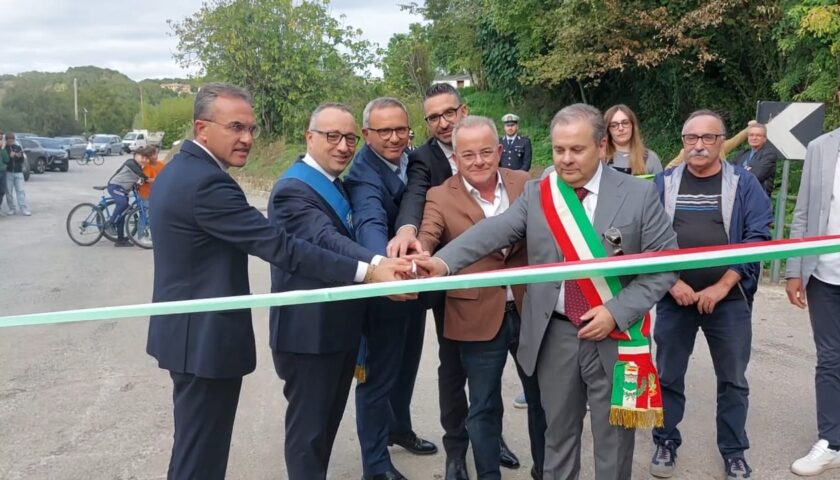 Laviano, strada provinciale 381 riaperta a tre anni dalla frana