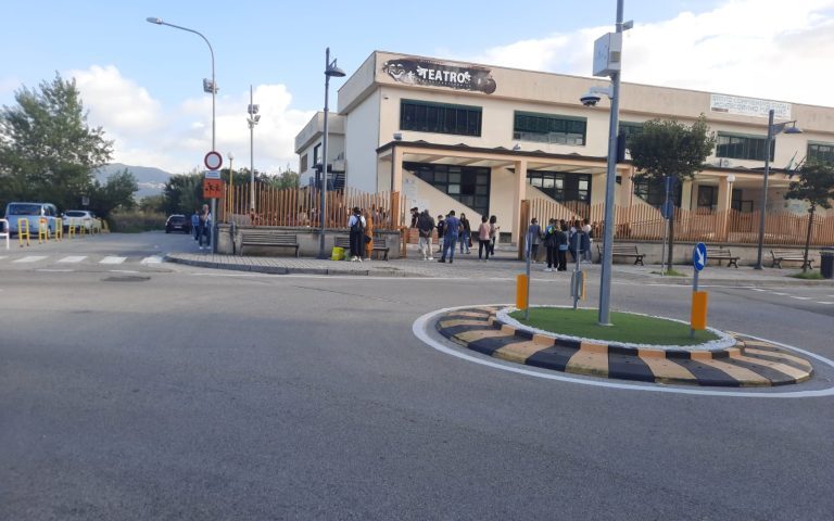 Raid nella scuola di Bivio Pratole a Pugliano, danni ingenti