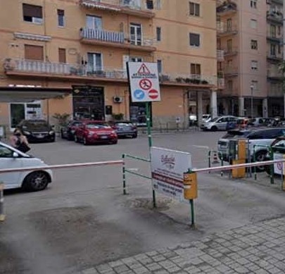 Cava de’ Tirreni, insulti nel parcheggio per non aver pagato l’obolo all’abusivo della sosta