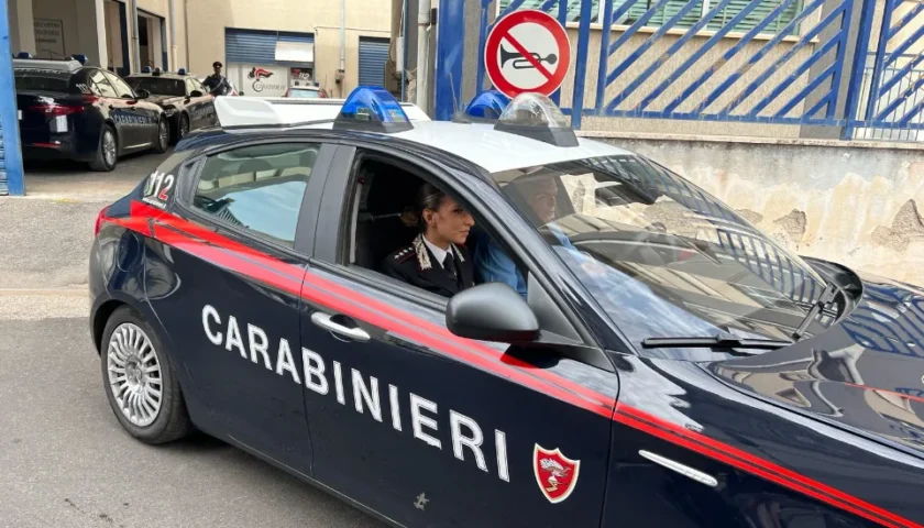 Eboli, estorsione al padre: arrestato 30enne