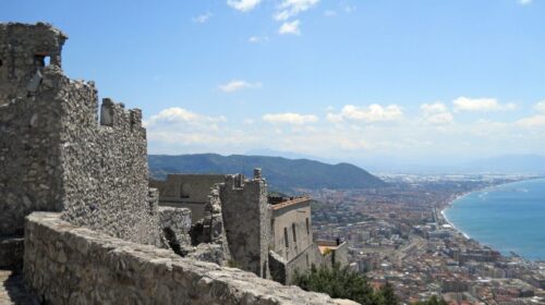 Salerno: ponte del Primo Maggio con musei, castello Arechi e Duomo aperti