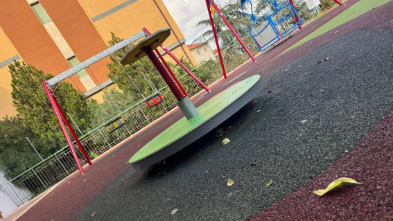 Roccadaspide, giostra vandalizzata: giovani individuati, dovranno risarcire danni