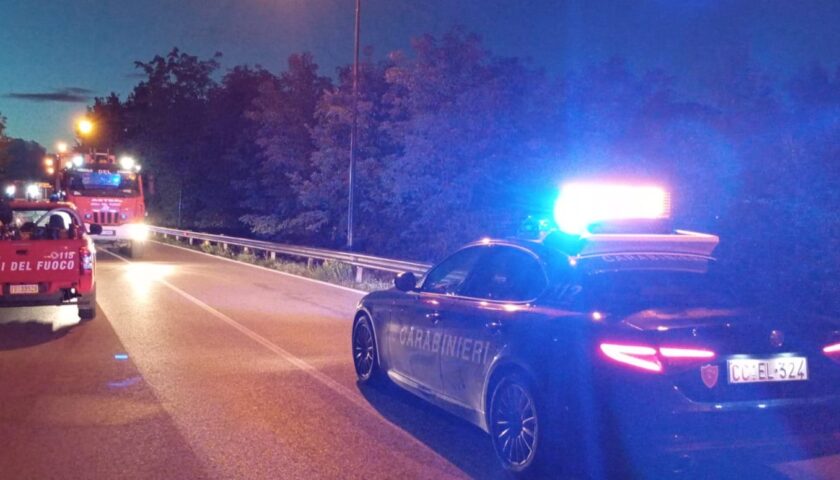 Auto nella scarpata, muore un 24enne