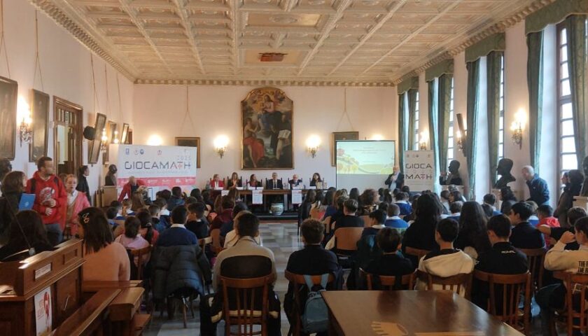 CAVA DE’ TIRRENI: UN LIBRO E GIOCHI MATEMATICI NAZIONALI CON GIOCAMATH