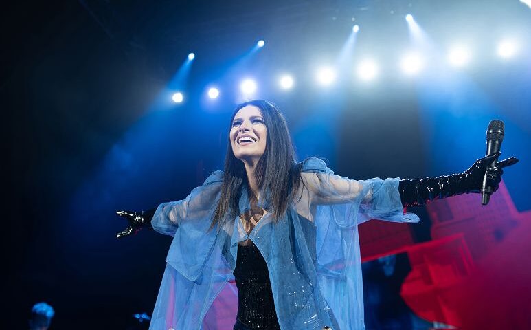 Laura Pausini torna al Palasele di Eboli